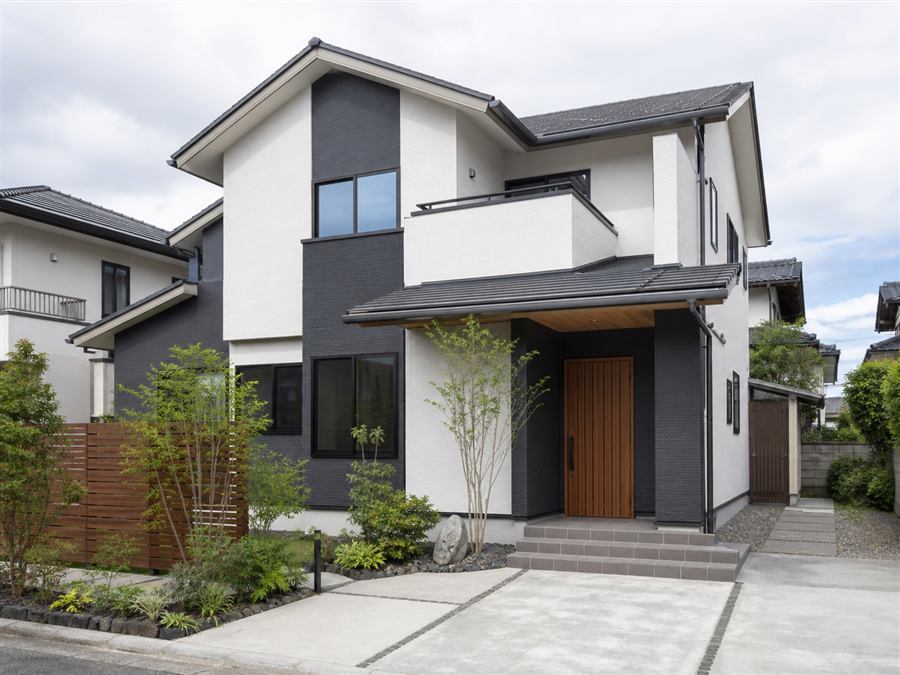 外壁を整えた明るい戸建て住宅